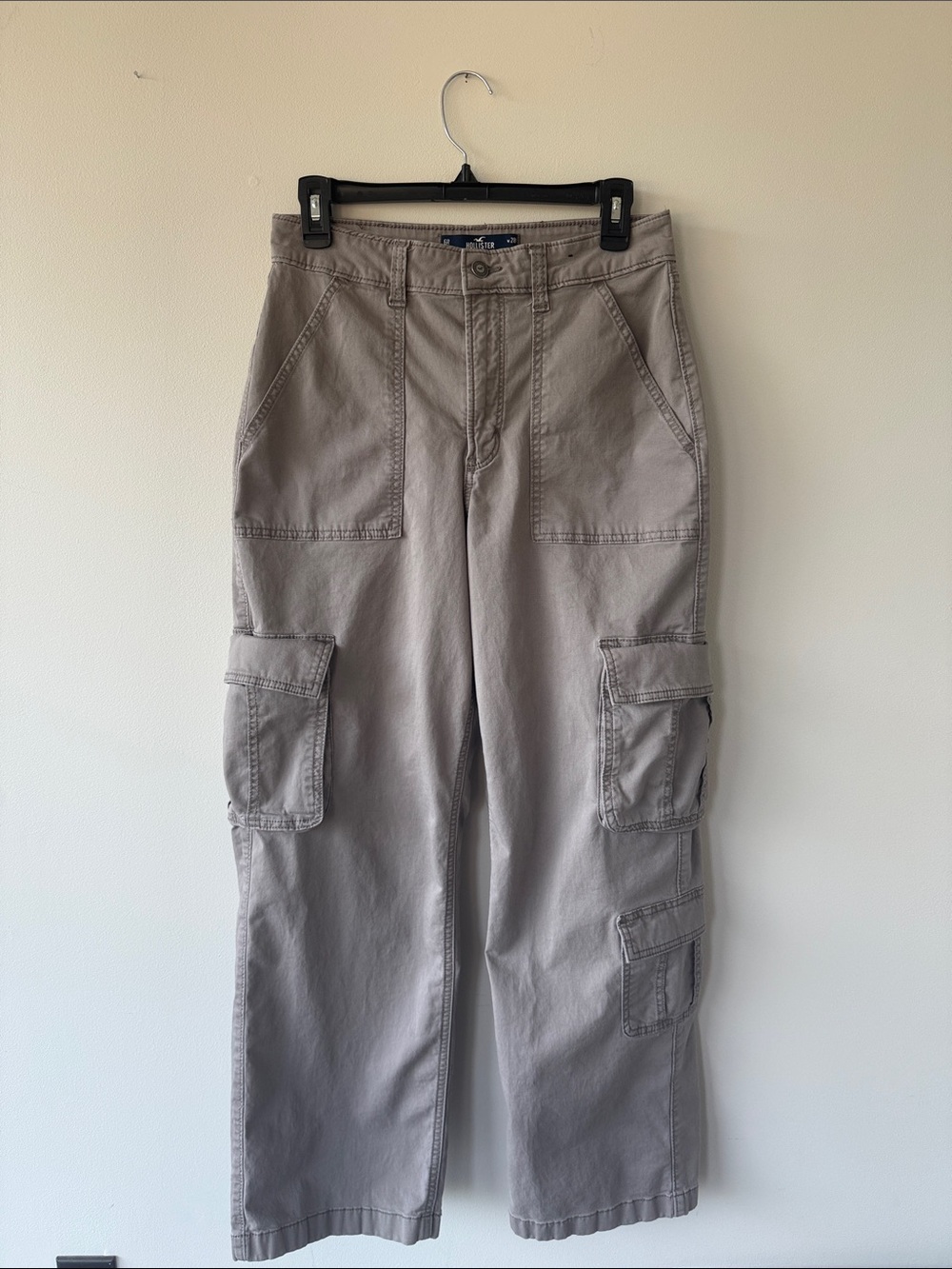 Hollister Women’s Cargo Pants, Size 6R